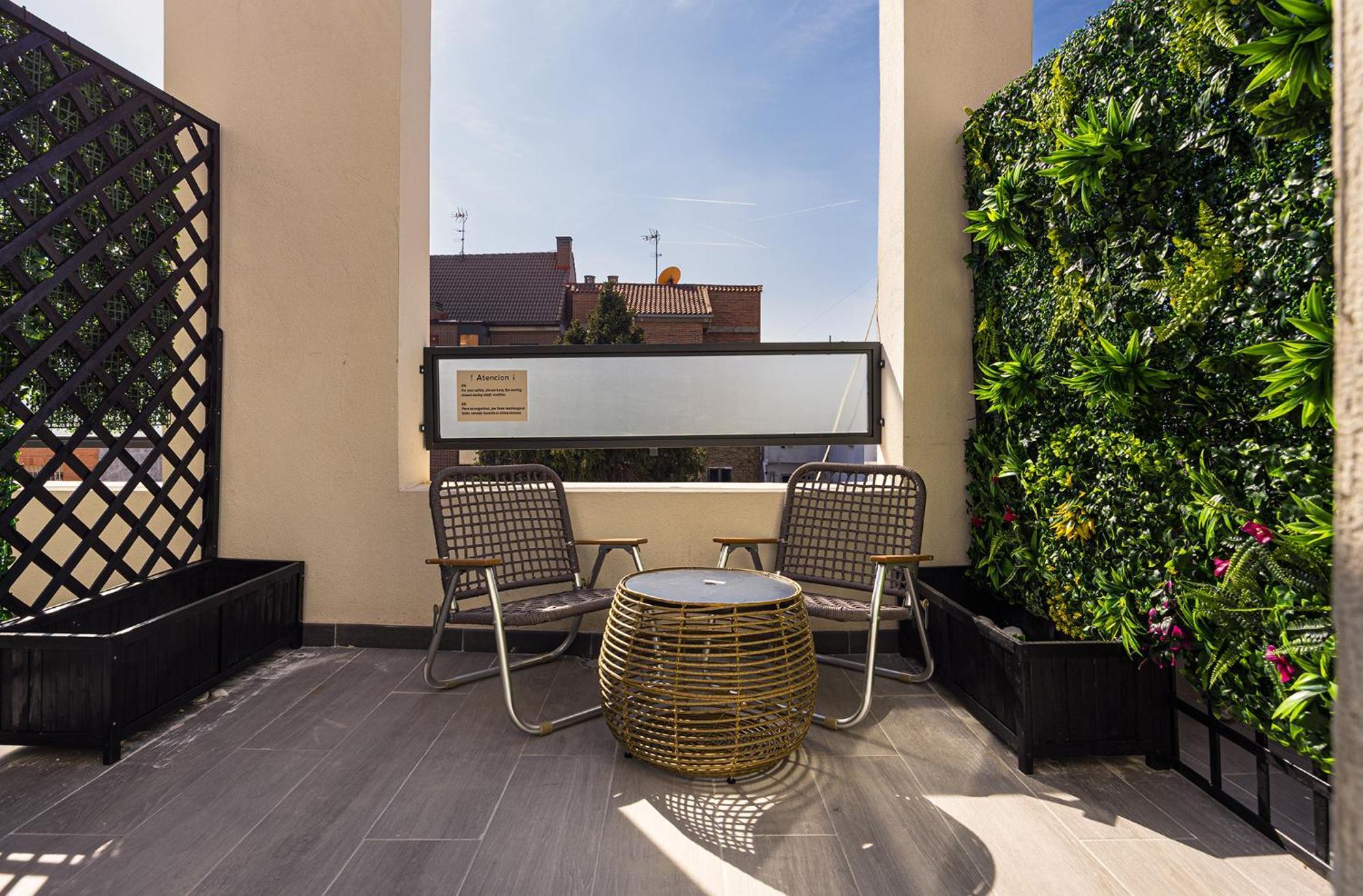 The Raimundo Apartahotel