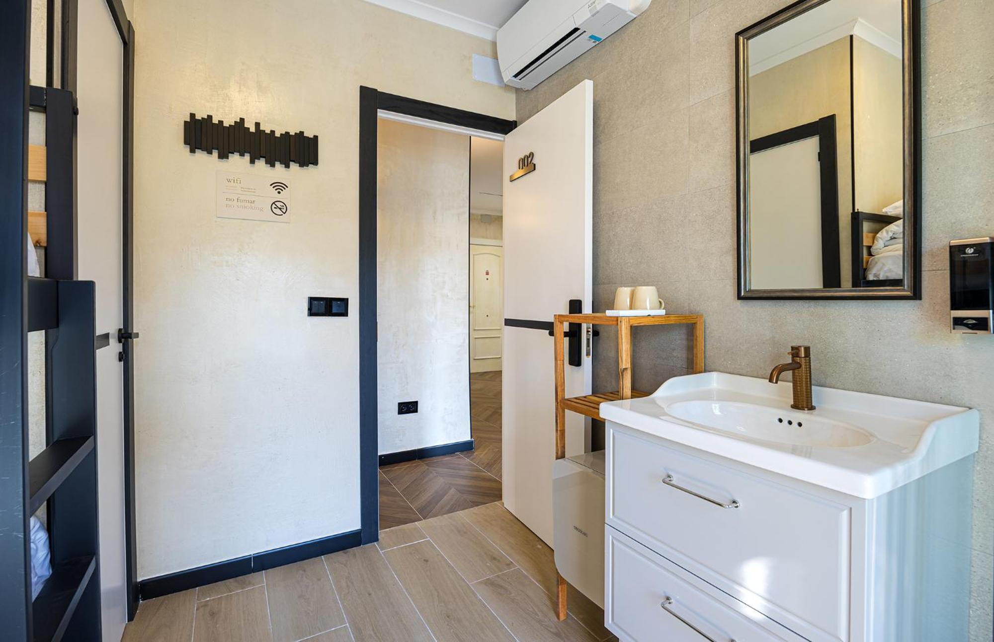 Apartahotel The Raimundo Madrid